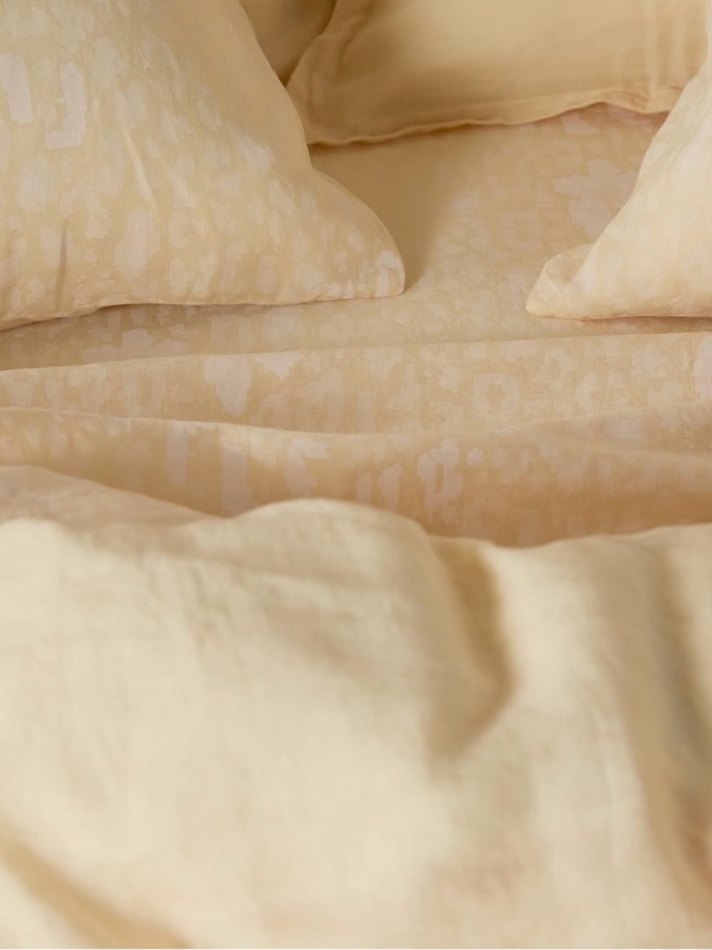 Parachute x Golf Le Fleur Collab Light Yellow Linen Bedding Set - Picture 2 of 7